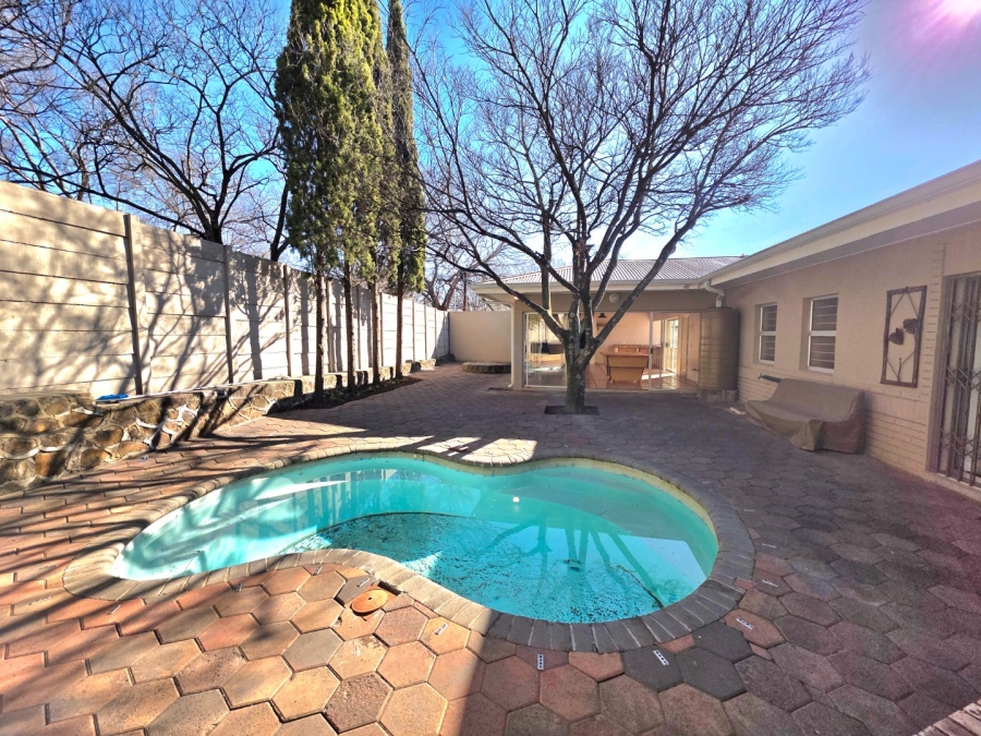 5 Bedroom Property for Sale in Eureka Free State
